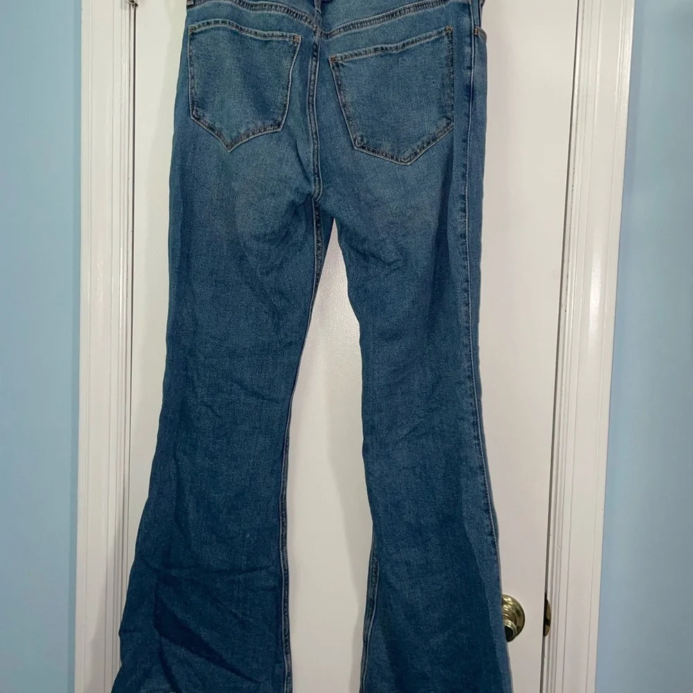 Abercrombie & Fitch Vintage High Rise Flare Women's Jeans - Picture 3 of 4